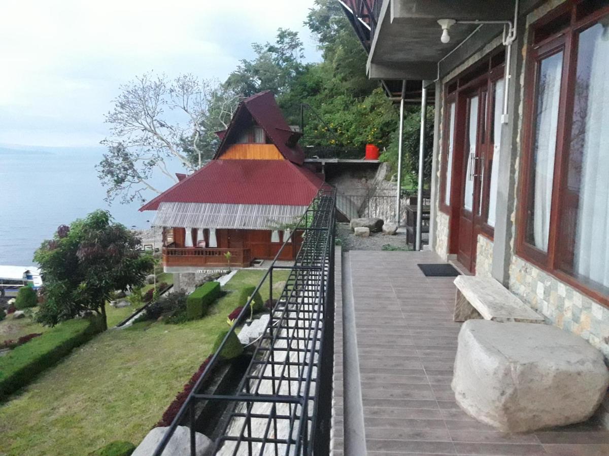 Pondok Berata Dapdap Balige Exterior photo